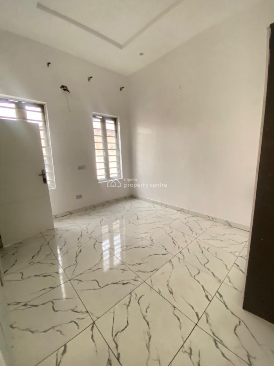 Standard and Spacious Single Room Upstairs, Lekki Expressway, Lekki, Lagos, Self Contain (single Rooms) for Rent