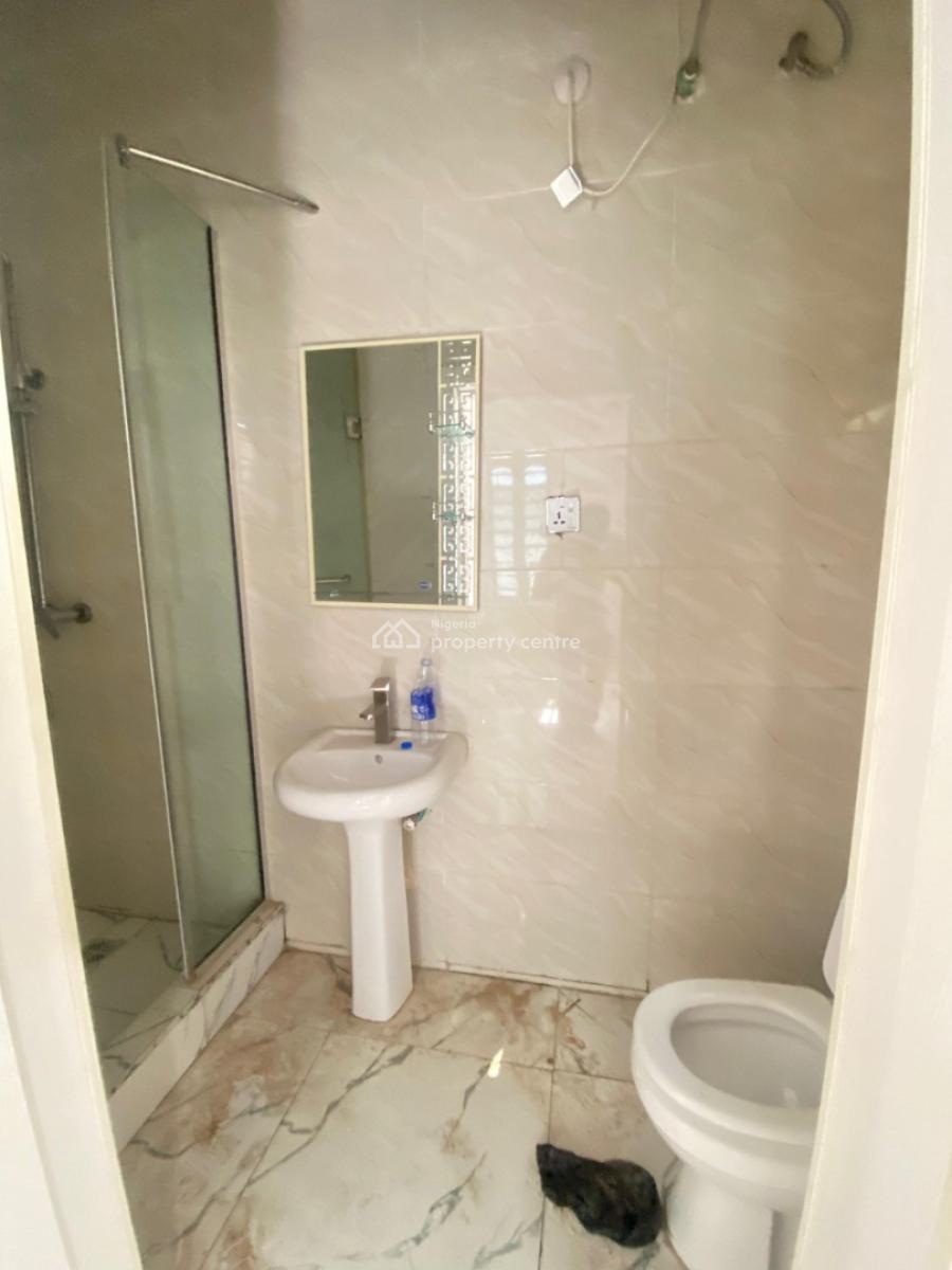 Standard and Spacious Single Room Upstairs, Lekki Expressway, Lekki, Lagos, Self Contain (single Rooms) for Rent