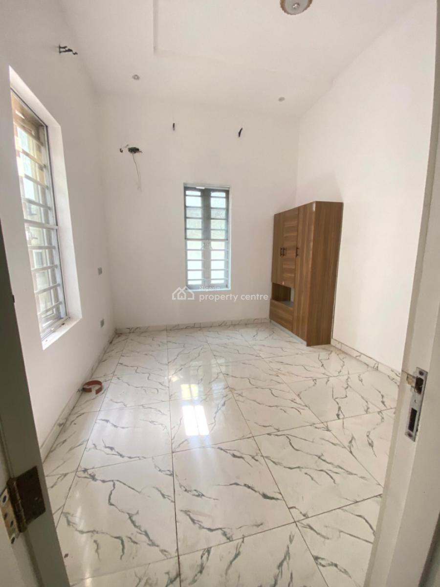 Standard and Spacious Single Room Upstairs, Lekki Expressway, Lekki, Lagos, Self Contain (single Rooms) for Rent