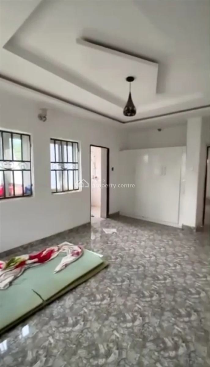 2 Bedrooms Flat, By Gilmore, Tarred Road, Jahi, Abuja, Flat / Apartment for Rent