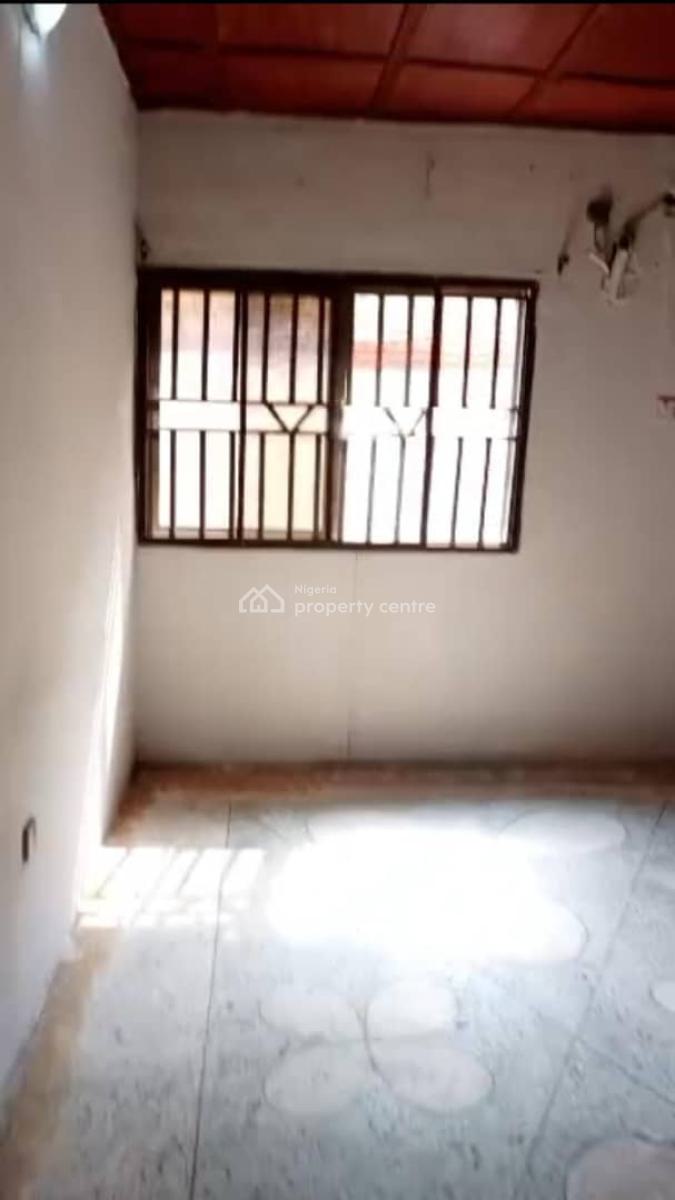 Lovely 3bedroom Flat, Medina Estate, Gbagada, Lagos, Flat / Apartment for Rent