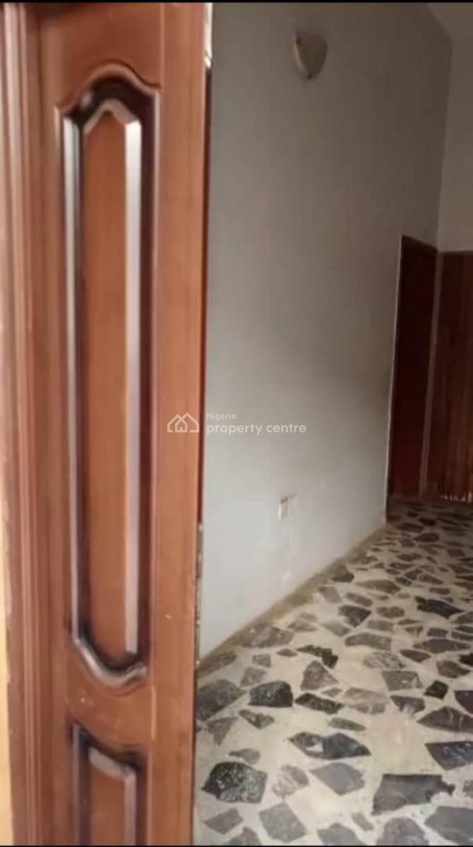 Lovely 3bedroom Flat, Medina Estate, Gbagada, Lagos, Flat / Apartment for Rent