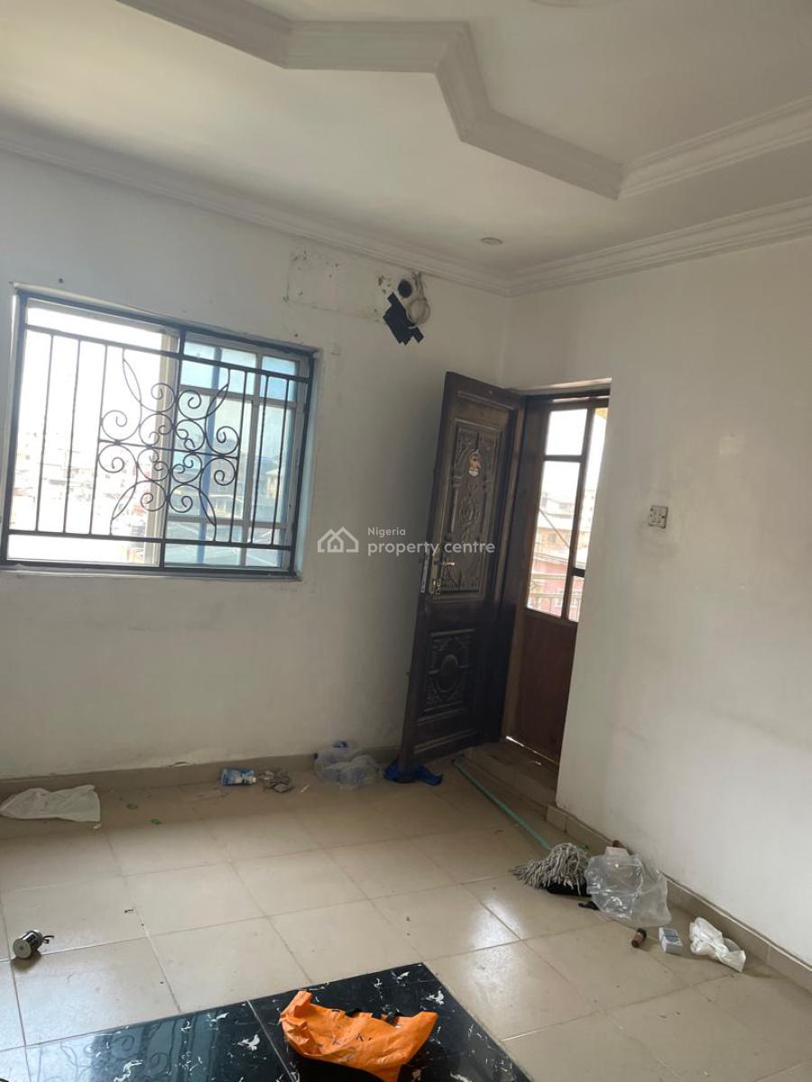 Very Spacious Mini Flat Upstairs, Off Lawanson Road, Lawanson, Surulere, Lagos, Mini Flat (room and Parlour) for Rent