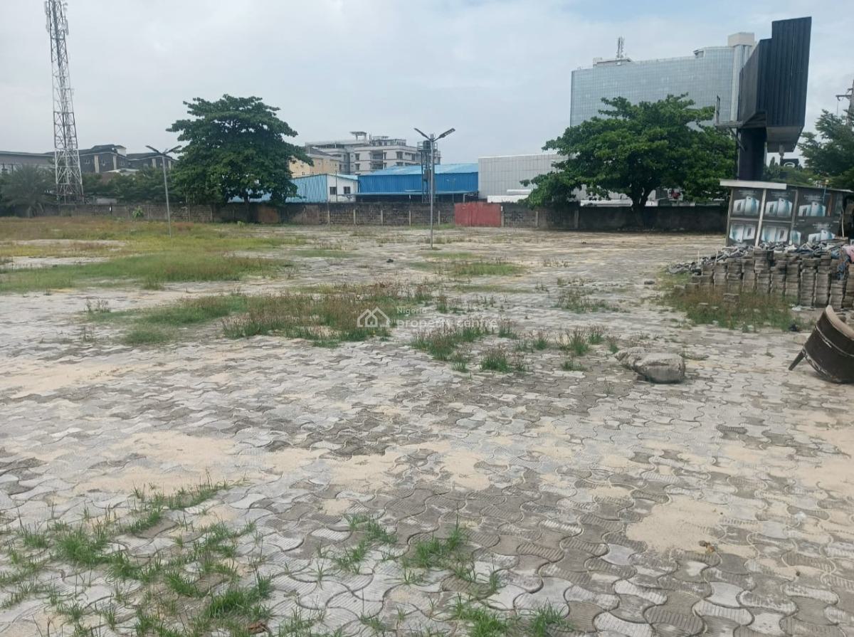21.20 Acres Commercial Land - High Visibility, Airport Road, Mafoluku, Oshodi, Lagos, Commercial Land for Sale