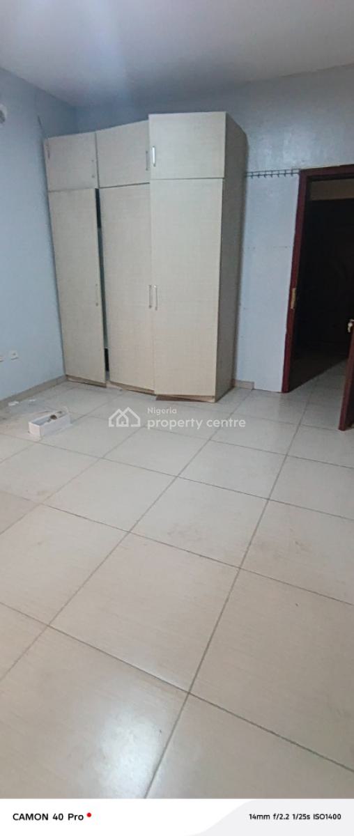 3 Bedroom Rooms Shared Apartment House in Osapa, Rasaq Eletu Street, Lekki Phase 1, Lekki, Lagos, Self Contain (single Rooms) for Rent
