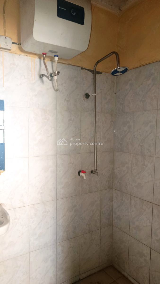 Newly Renovated 3 Bedroom Flat, Upstairs, Off Emmanuel Keshi, Gra Phase 2, Magodo, Lagos, Flat / Apartment for Rent