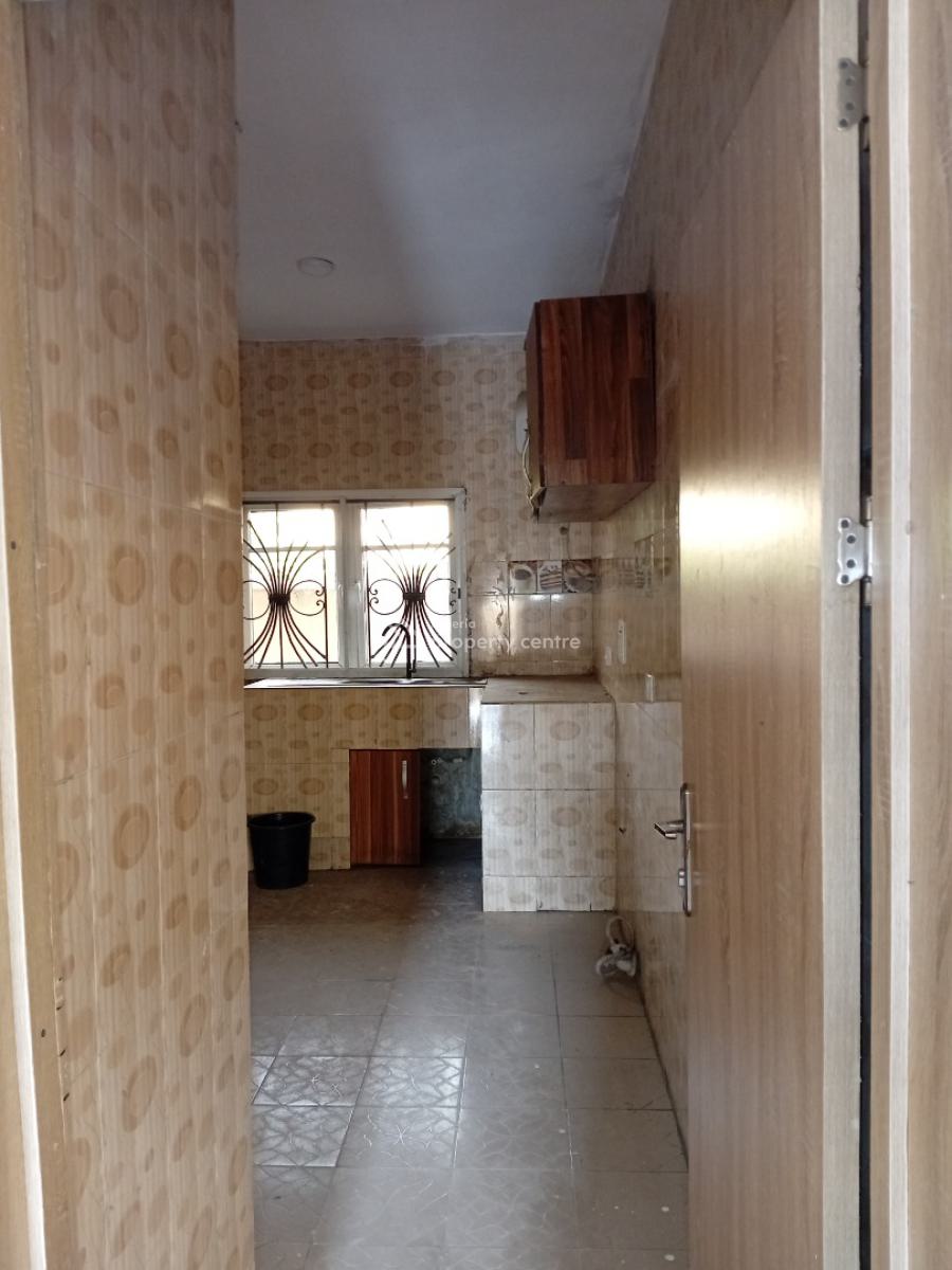 King Sized 3-bedroom Flat (down Unit), Mobil Road, Ajah, Lekki, Lagos, Flat / Apartment for Rent