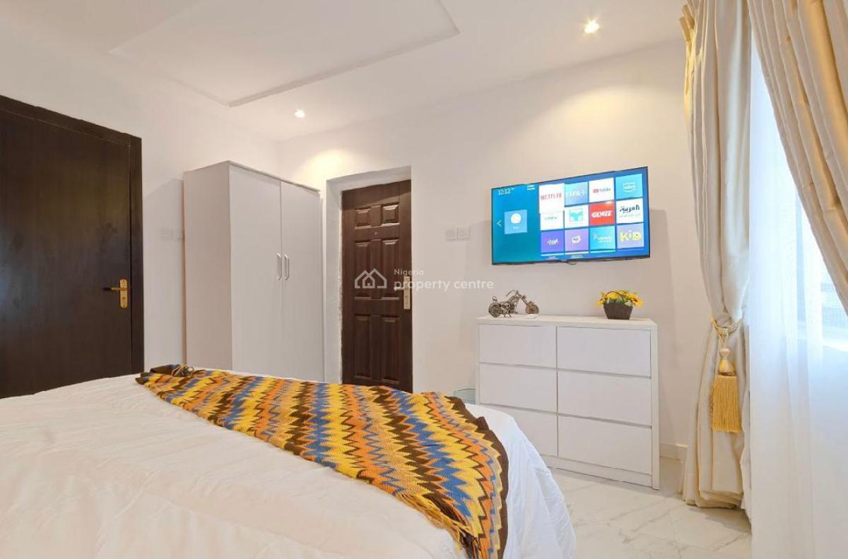 1 Bedroom Apartment with Ps4, Lekki Phase 1, Lekki, Lagos, Flat / Apartment Short Let