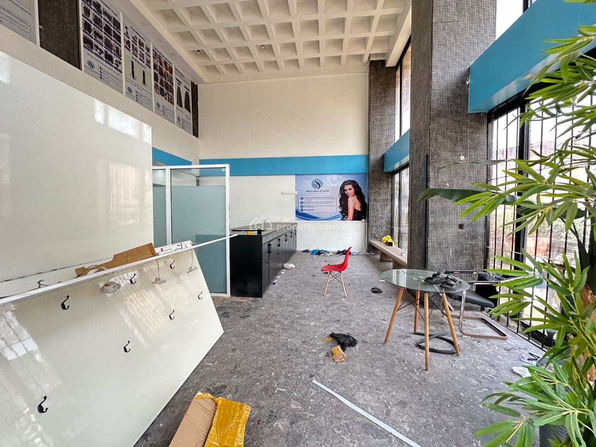 Premium Commercial Property for Lease Measuring 435sqm Land, Marina, Lagos Island, Lagos, Plaza / Complex / Mall for Sale