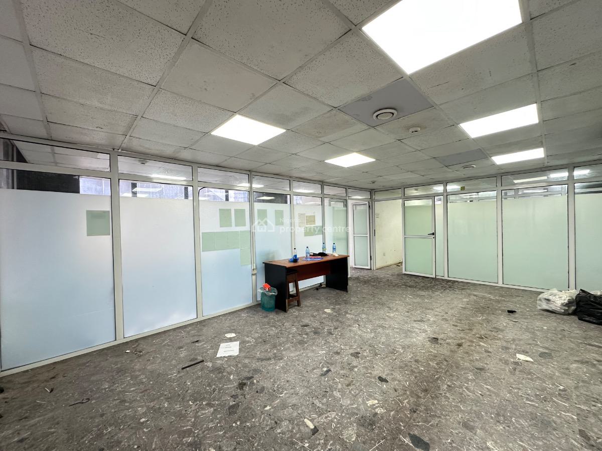 Premium Commercial Property for Lease Measuring 435sqm Land, Marina, Lagos Island, Lagos, Plaza / Complex / Mall for Sale