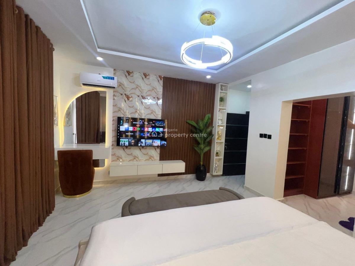 a Luxury 2 Bedroom Apartment in a Secured Estate, Off Freedom Way, Lekki Phase 1, Lekki, Lagos, Flat / Apartment Short Let