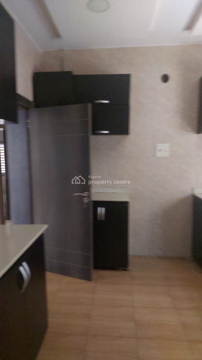 a Standard 2bedroom Flat Is Available, Country Home Estate, Sabon Lugbe, Airport Road, Abuja, Lugbe District, Abuja, Flat / Apartment for Rent