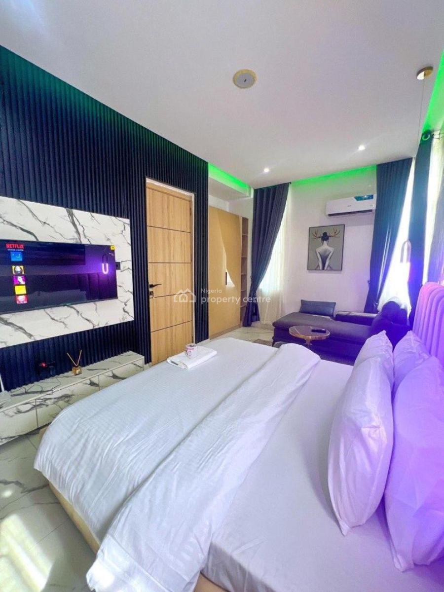 Luxury 2 Bed with Ps5, Snooker & Tennis, Lekki Phase 1, Lekki, Lagos, Flat / Apartment Short Let