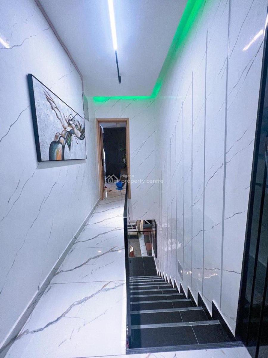 Luxury 2 Bed with Ps5, Snooker & Tennis, Lekki Phase 1, Lekki, Lagos, Flat / Apartment Short Let