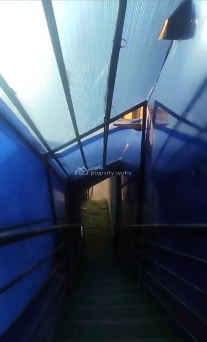 Spacious 5bedroom, Lekki Phase 1, Lekki, Lagos, Commercial Property for Rent