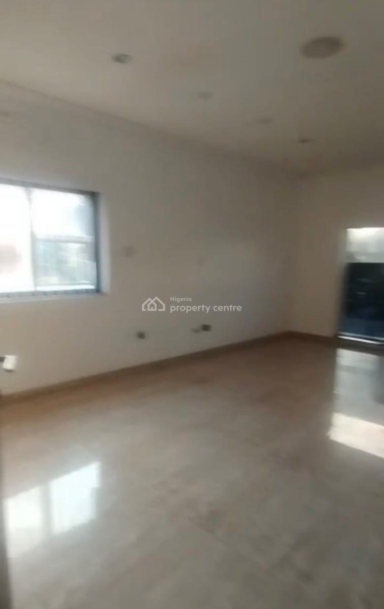 Spacious 5bedroom, Lekki Phase 1, Lekki, Lagos, Commercial Property for Rent