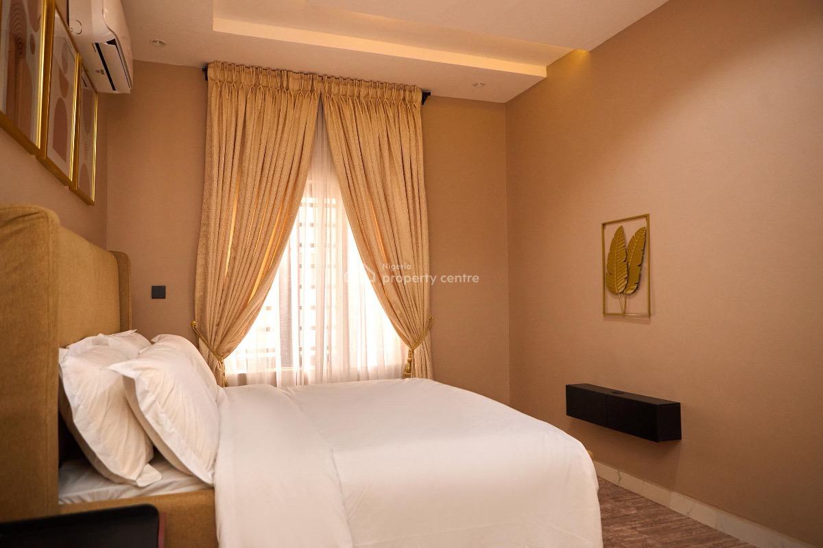 Luxury 3-bedroom Apartment with Pool, Snooker & Gym, Lekki Phase 1, Lekki, Lagos, Flat / Apartment Short Let