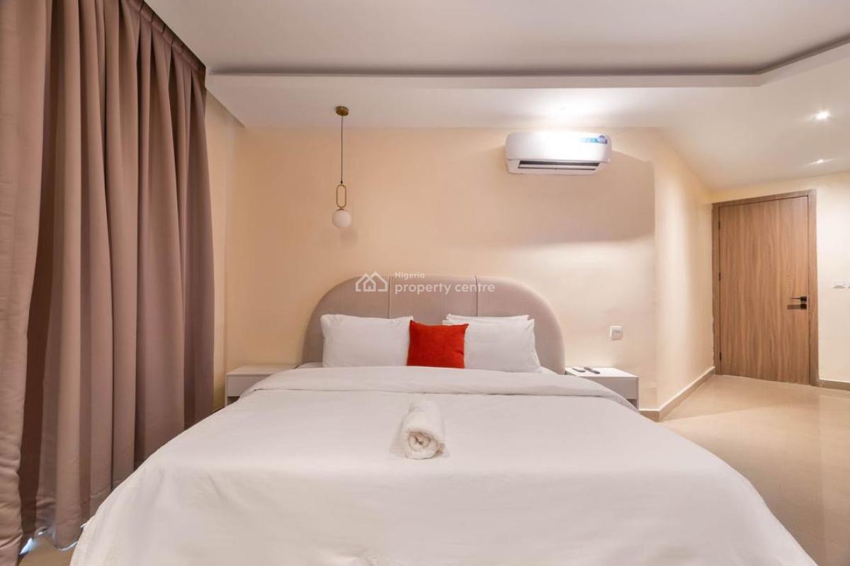 Luxury 2-bedroom Apartment with Pool, Snooker & Gym, Lekki Phase 1, Lekki, Lagos, Flat / Apartment Short Let