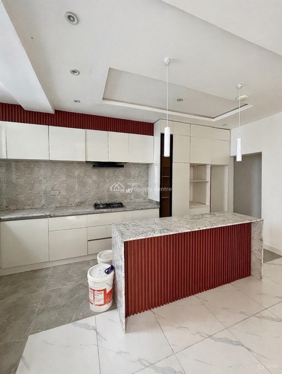 Lovely 3 Bedroom Apartment with Bq, Lekki Phase 1, Lekki Phase 1, Lekki, Lagos, Block of Flats for Sale