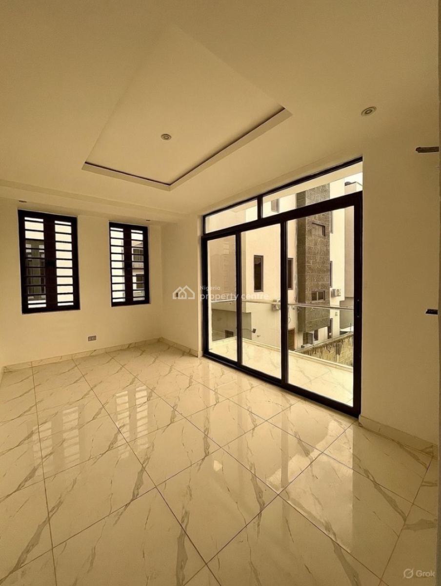 Lovely 3 Bedroom Apartment with Bq, Lekki Phase 1, Lekki Phase 1, Lekki, Lagos, Block of Flats for Sale