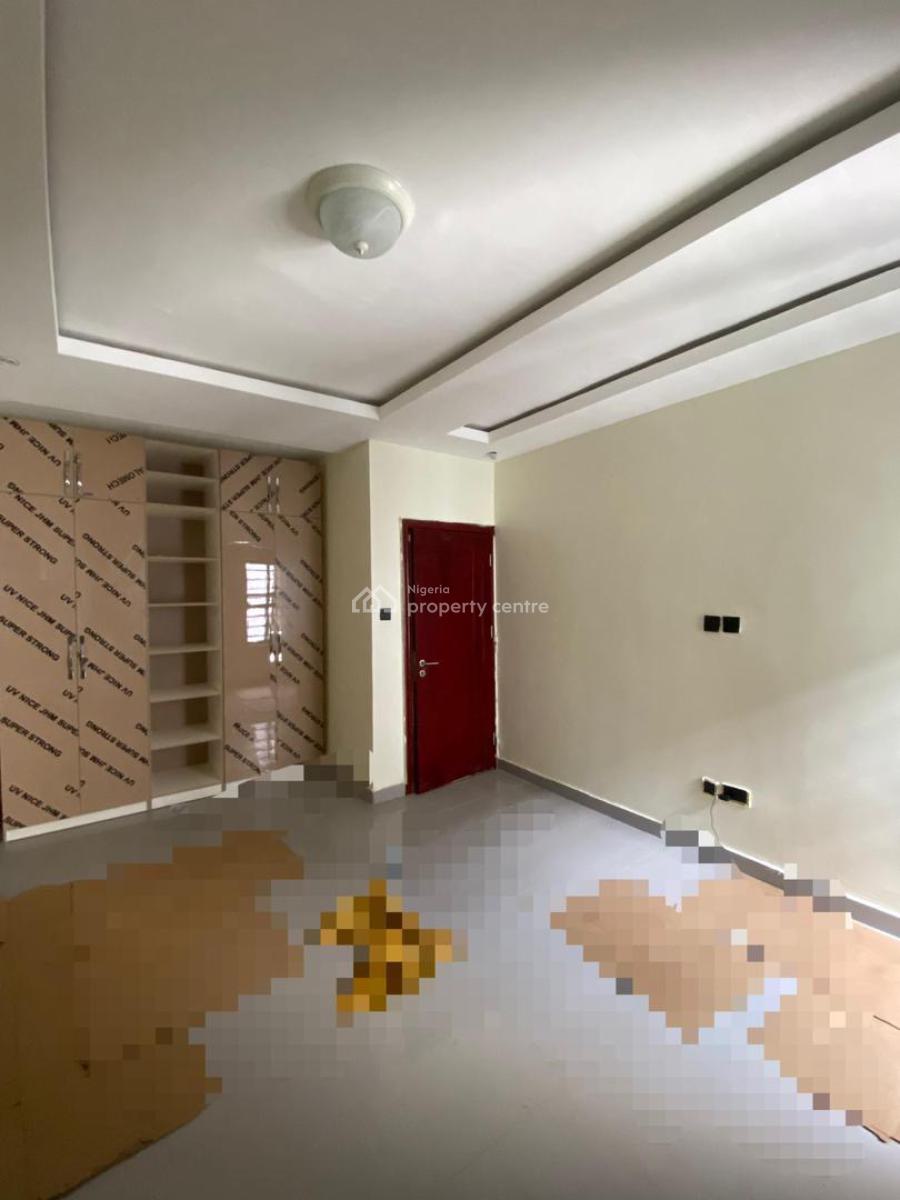 Well-designed 2-bedroom Apartment with Swimming Pool, Well-designed 2-bedroom Apartment with Swimming Pool, Ideal for Airbnb, Lekki Phase 1, Lekki, Lagos, Flat / Apartment for Sale