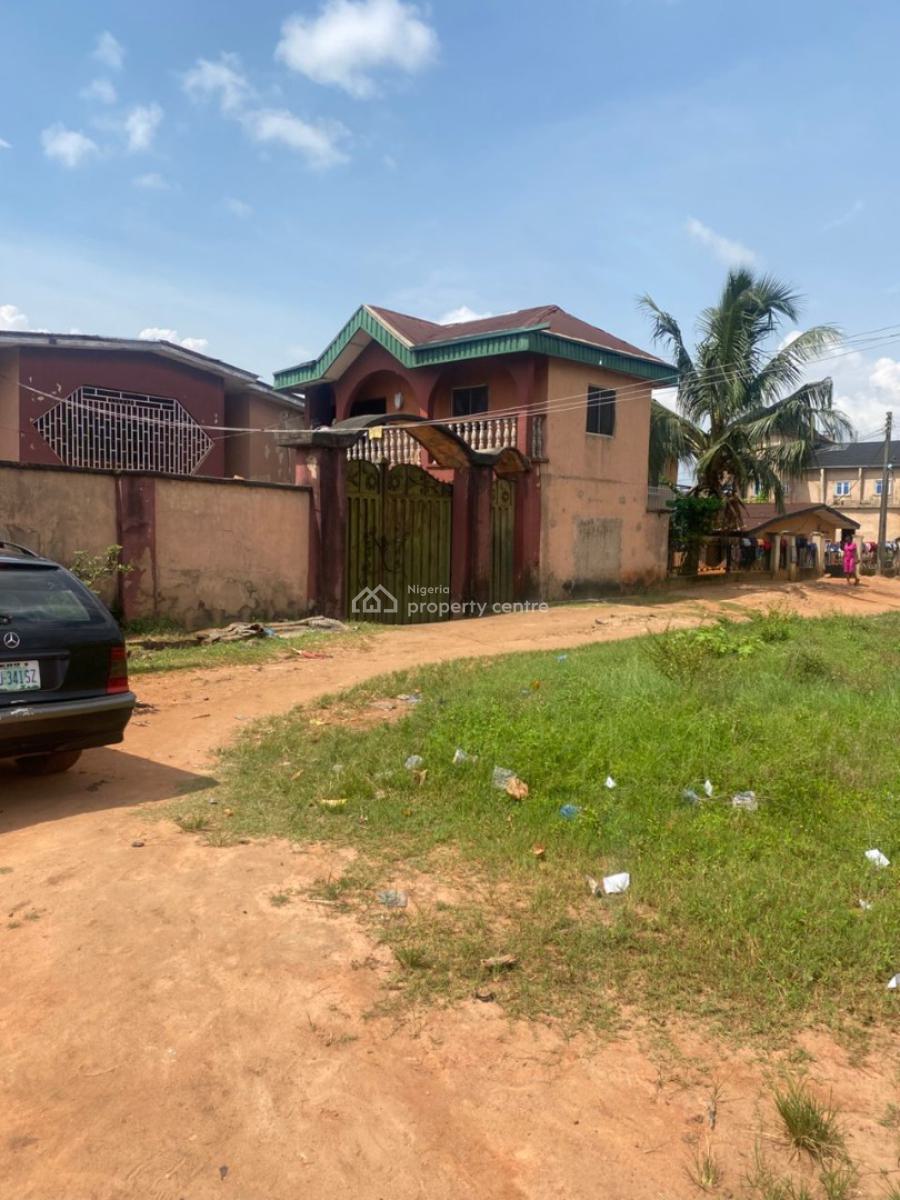 Blocks of Flat, No First Federal Road Benin City,off Medical Store Road Opposite Oba, Benin, Oredo, Edo, Block of Flats for Sale