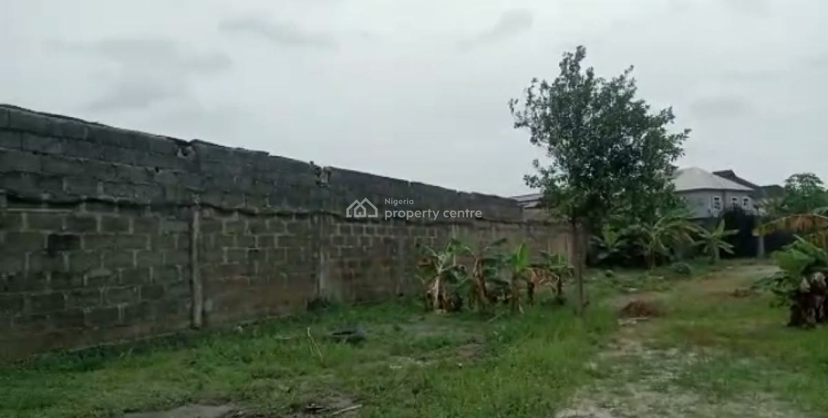 Fenced & Gated Mixed Used Land Accommodating a Standard 3bed Bungalow, Maroko Mobil Road, Ilaje, Ajah, Lagos, Mixed-use Land for Sale