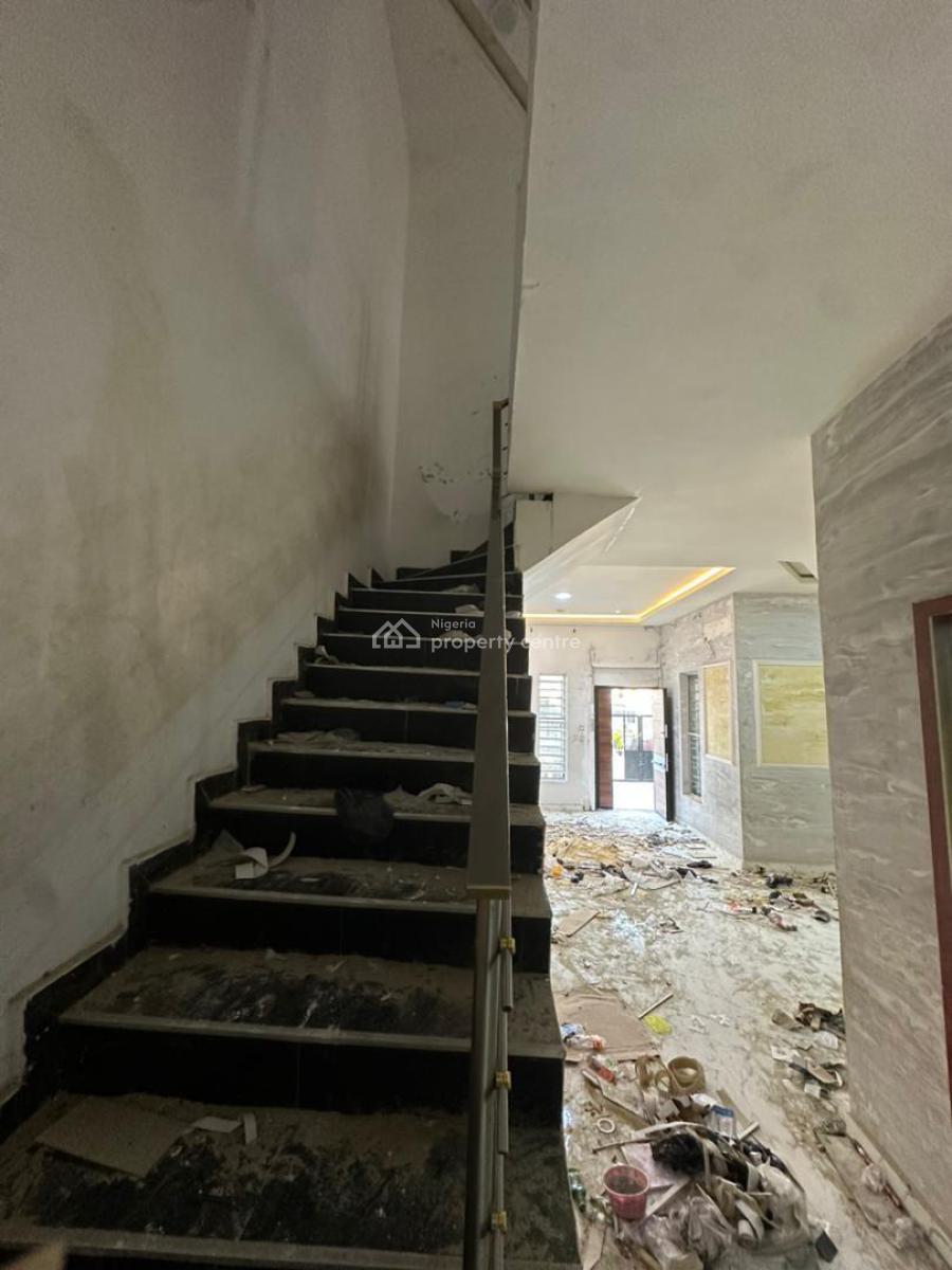 Renovated 2-bedroom Apartment in Ologolo, Lekki *, Ologolo, Lekki, Lagos, Flat / Apartment for Rent