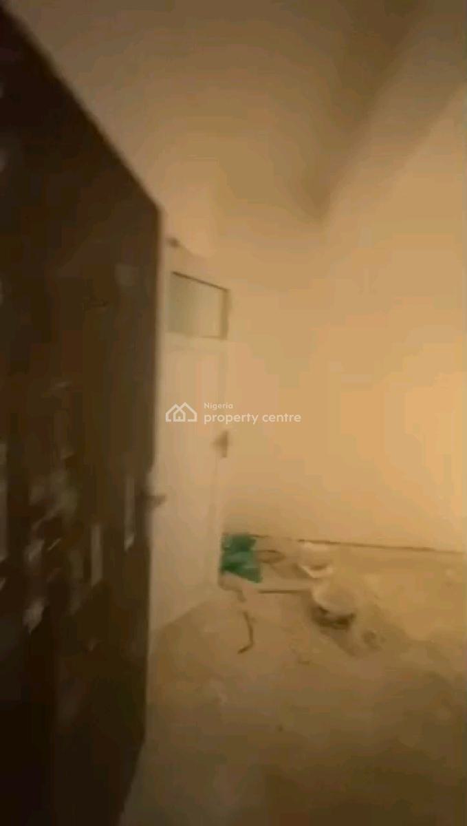 Miniflat Open Kitchen  Upstairs & Ground Floor, Alagomeji, Yaba, Lagos, Mini Flat (room and Parlour) for Rent