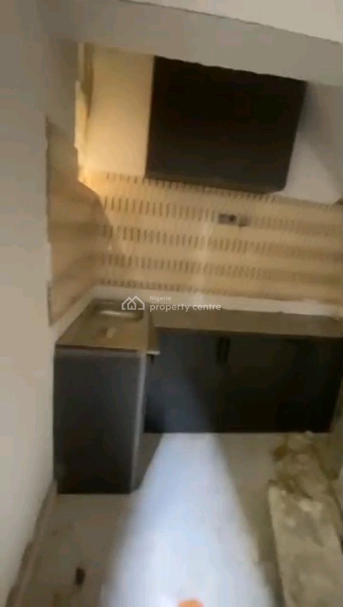 Miniflat Open Kitchen  Upstairs & Ground Floor, Alagomeji, Yaba, Lagos, Mini Flat (room and Parlour) for Rent