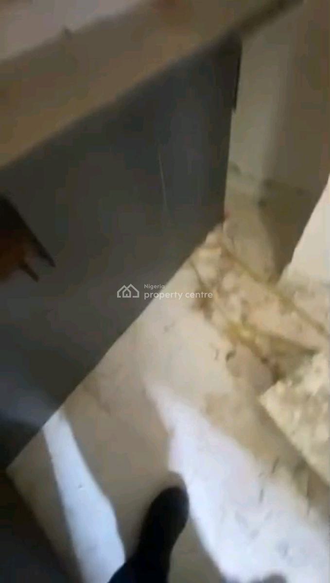 Miniflat Open Kitchen  Upstairs & Ground Floor, Alagomeji, Yaba, Lagos, Mini Flat (room and Parlour) for Rent