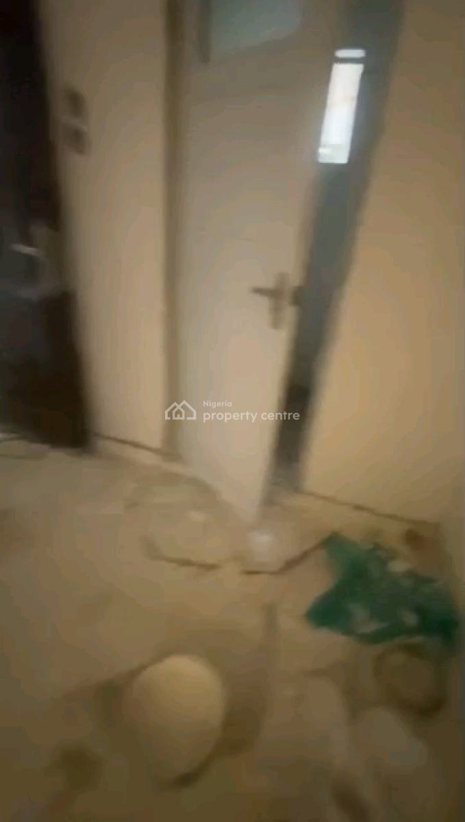 Miniflat Open Kitchen  Upstairs & Ground Floor, Alagomeji, Yaba, Lagos, Mini Flat (room and Parlour) for Rent