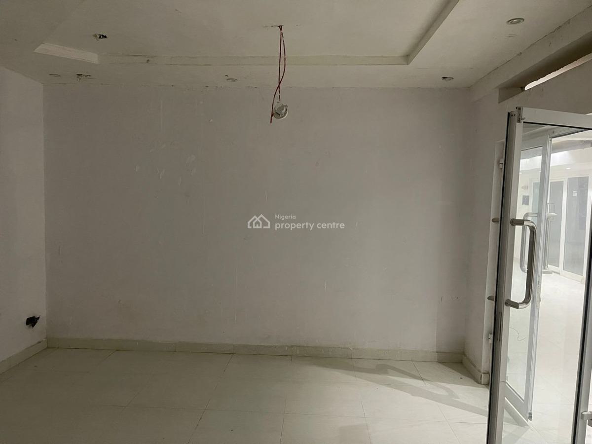 2 Shops Available at Ojaja Mall, Ogombo, Ajah, Lagos, Plaza / Complex / Mall for Rent