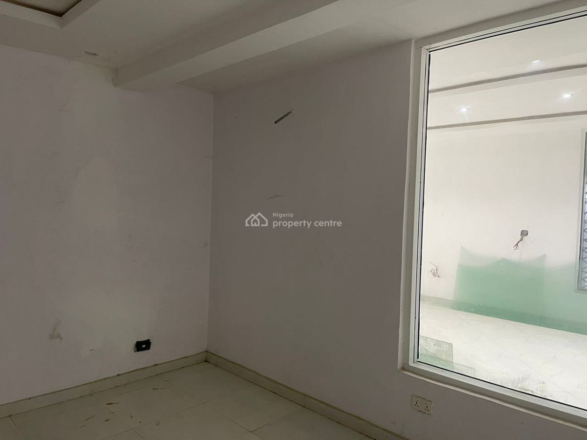 2 Shops Available at Ojaja Mall, Ogombo, Ajah, Lagos, Plaza / Complex / Mall for Rent