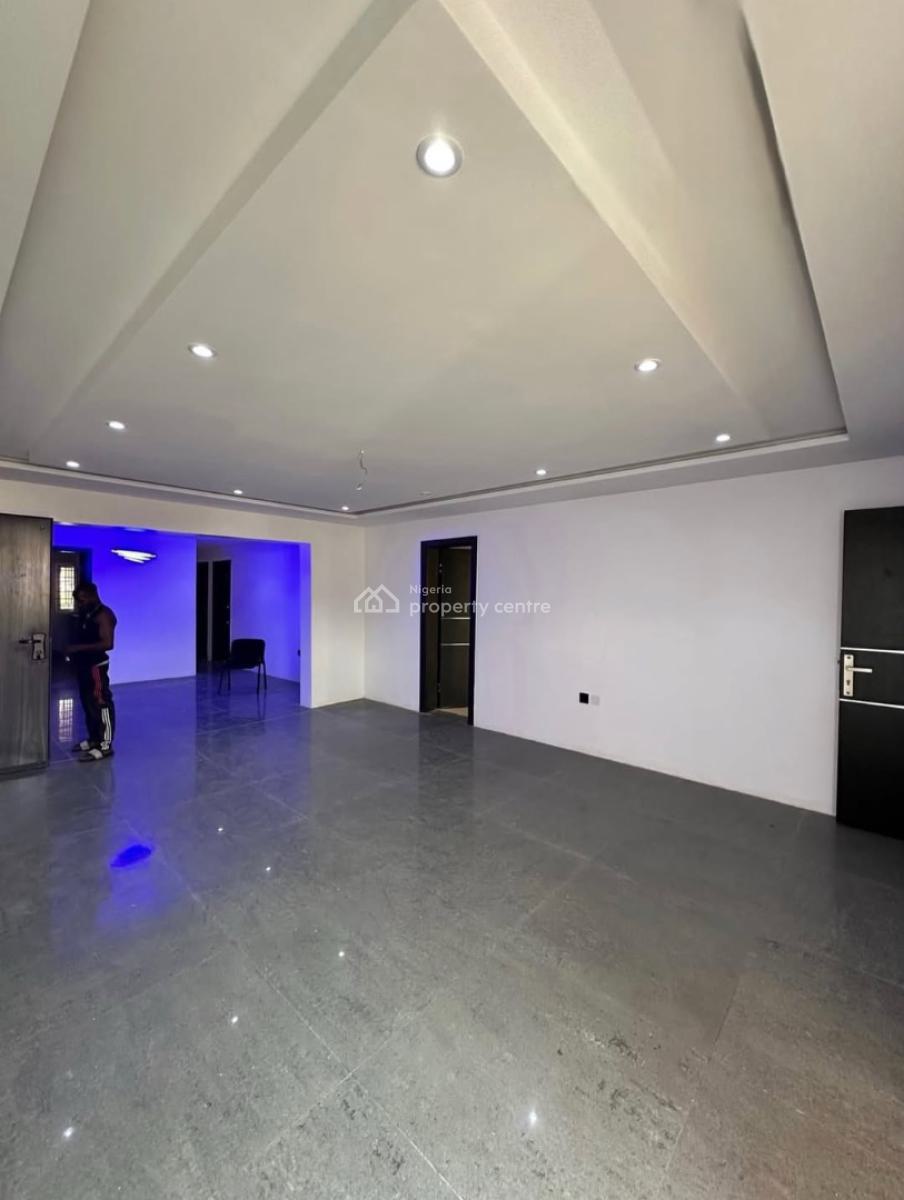 Luxury 3 Bedroom Apartment, Lekki Phase 1, Lekki, Lagos, Block of Flats for Sale