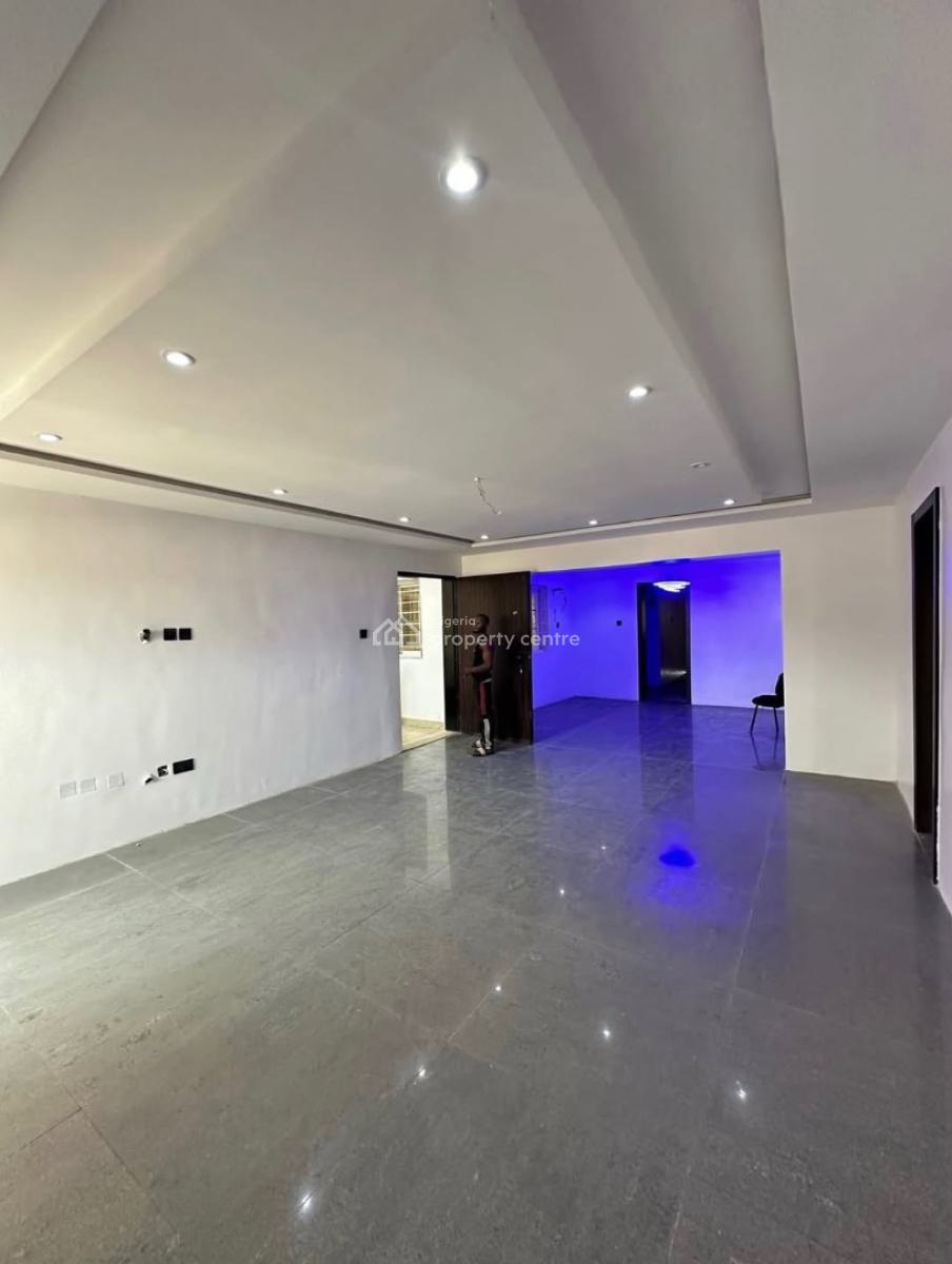 Luxury 3 Bedroom Apartment, Lekki Phase 1, Lekki, Lagos, Block of Flats for Sale