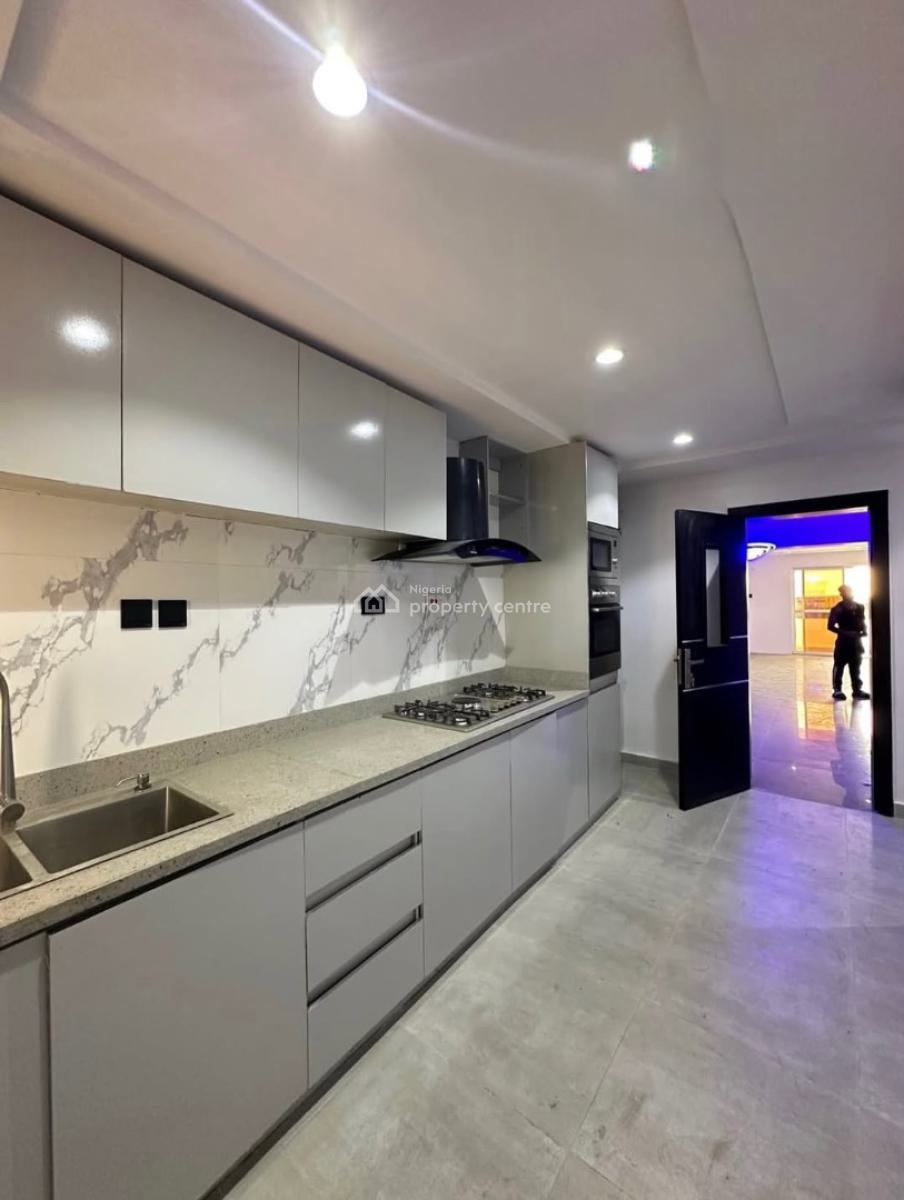 Luxury 3 Bedroom Apartment, Lekki Phase 1, Lekki, Lagos, Block of Flats for Sale