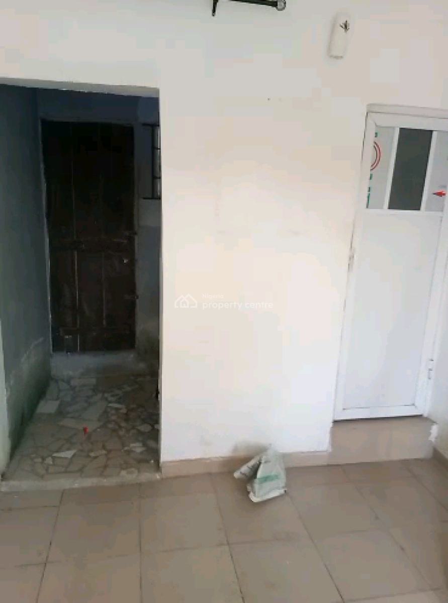 a Clean and Decent Room Selfcon Apartment, Adedayo Osho Street, Akoka, Yaba, Lagos, Self Contain (single Rooms) for Rent