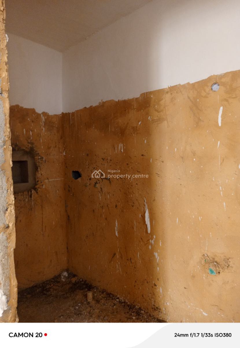 Lovely 3 Bedroom Apartment with Bq in a Serene Environment Perfect for, Yaba, Lagos, Flat / Apartment for Sale