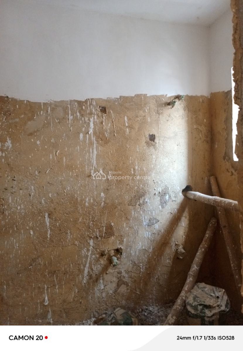 Lovely 3 Bedroom Apartment with Bq in a Serene Environment Perfect for, Yaba, Lagos, Flat / Apartment for Sale