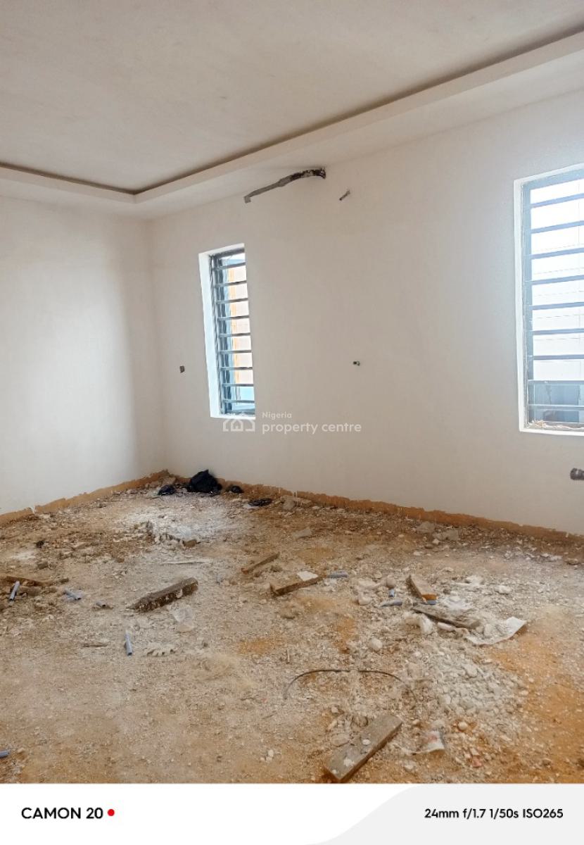 Lovely 3 Bedroom Apartment with Bq in a Serene Environment Perfect for, Yaba, Lagos, Flat / Apartment for Sale