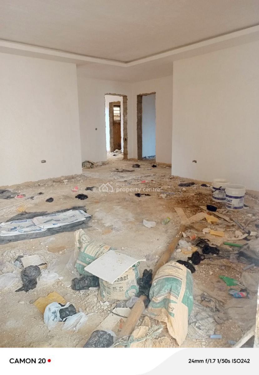 Lovely 3 Bedroom Apartment with Bq in a Serene Environment Perfect for, Yaba, Lagos, Flat / Apartment for Sale