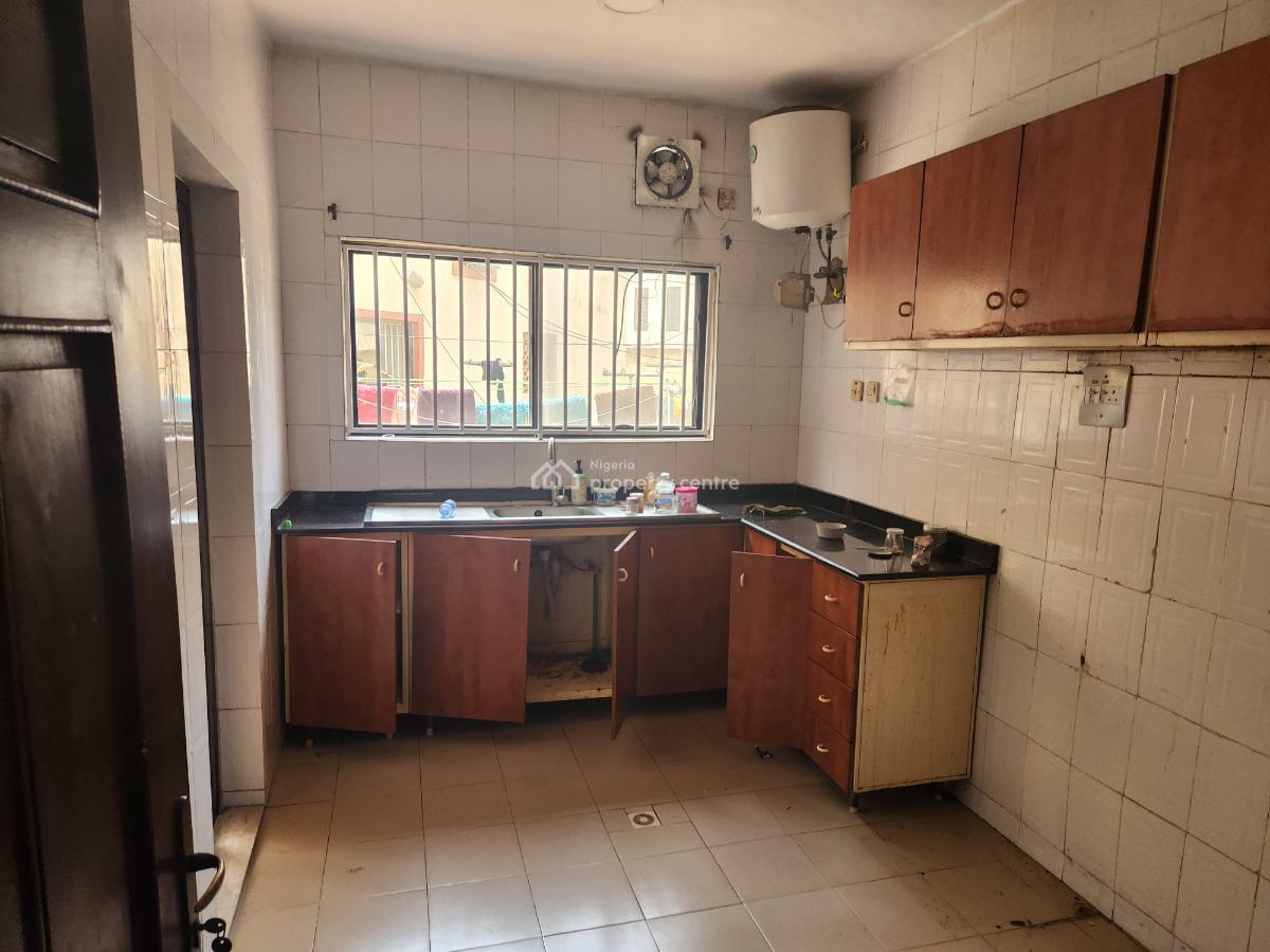 Very Spacious 3bedroom Flat with a Room Bq, Dideolu Estate, Oniru, Victoria Island (vi), Lagos, Flat / Apartment for Rent