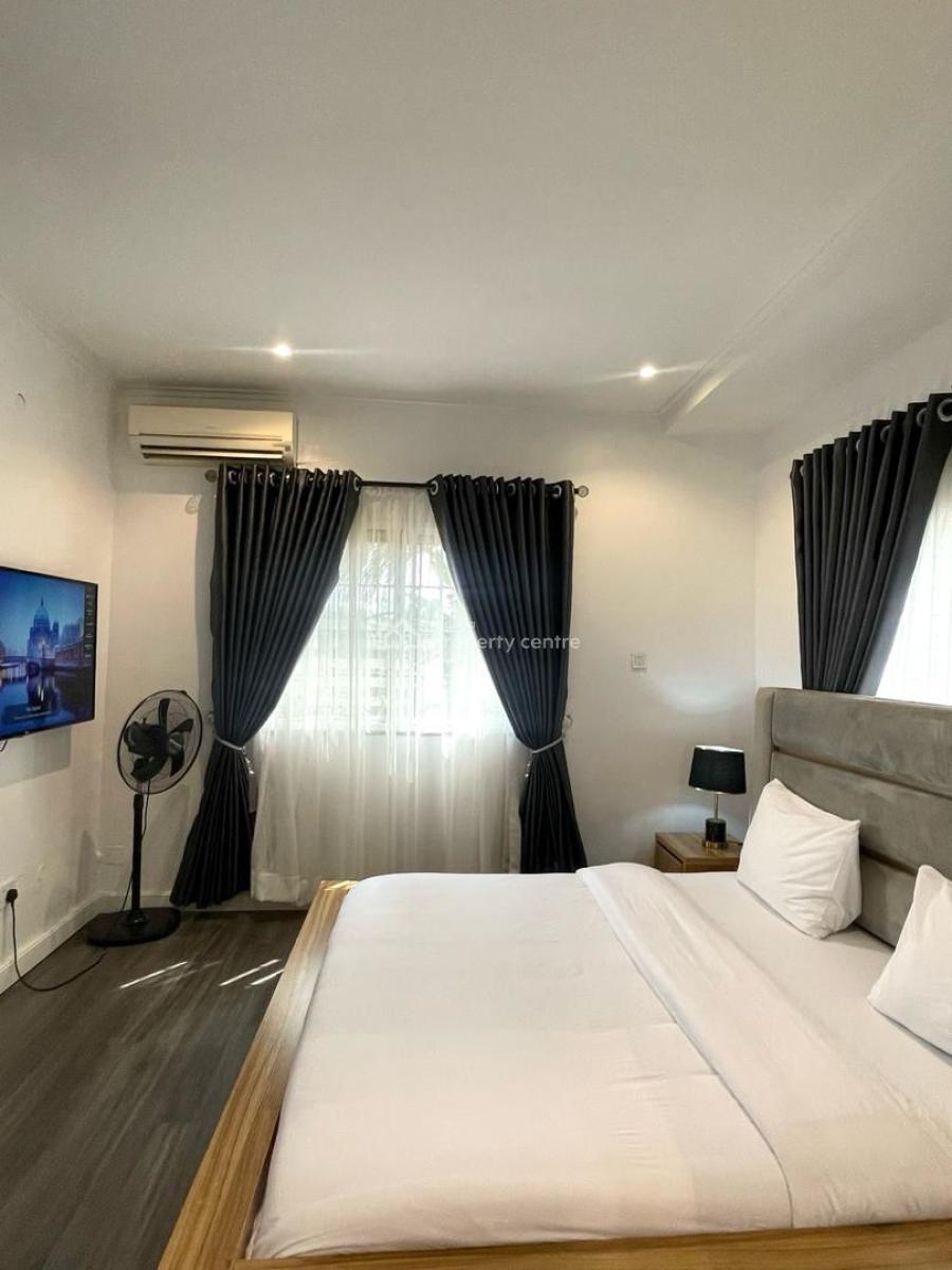 Tastefully Furnished 3 Bedroom Apartment, Off Admiralty Way, Lekki Phase 1, Lekki, Lagos, Flat / Apartment Short Let