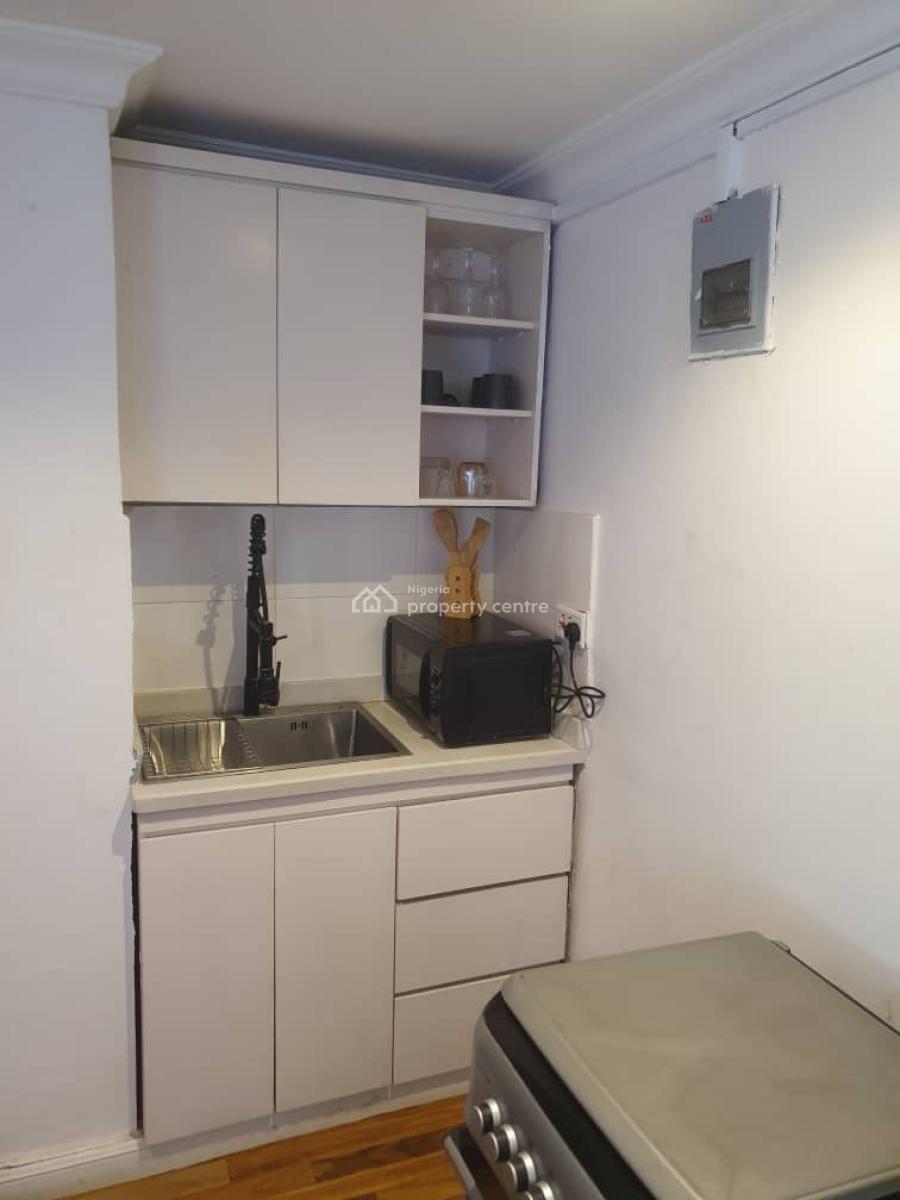 Tastefully Furnished 3 Bedroom Apartment, Off Admiralty Way, Lekki Phase 1, Lekki, Lagos, Flat / Apartment Short Let