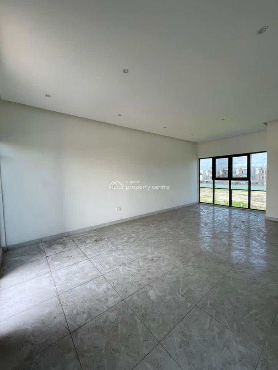 4bedroom Terrace Semi Detached, Lekki Phase 1, Lekki, Lagos, Semi-detached Duplex for Sale