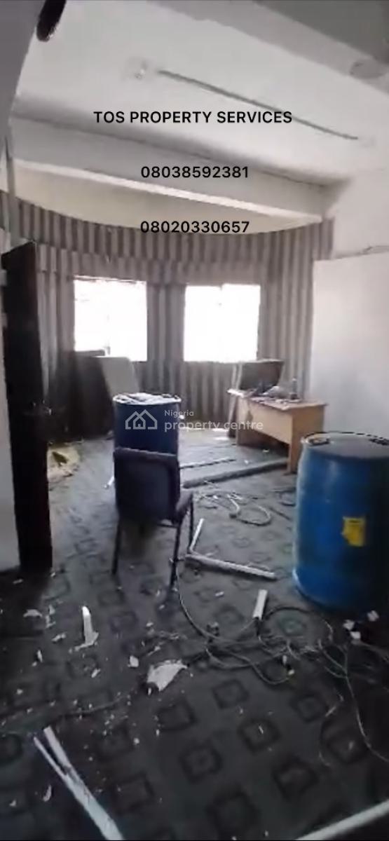 Massive Commercial Space on 2 Floors, By Herbert Macaulay Way, Yaba, Yaba, Lagos, Restaurant / Bar for Rent