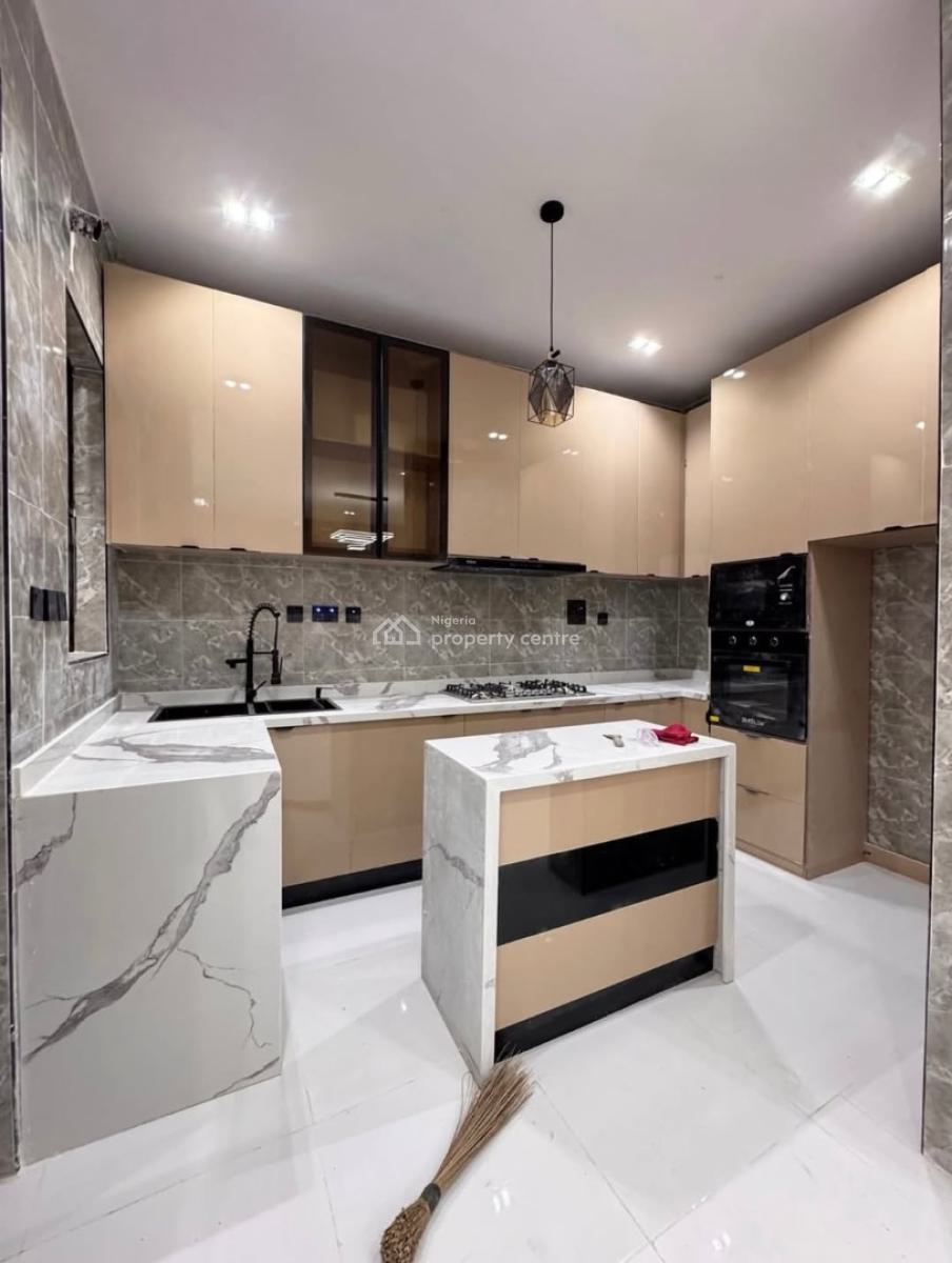 Stylish 2 Bedroom Luxury Apartment, Ologolo, Lekki, Lagos, Block of Flats for Sale