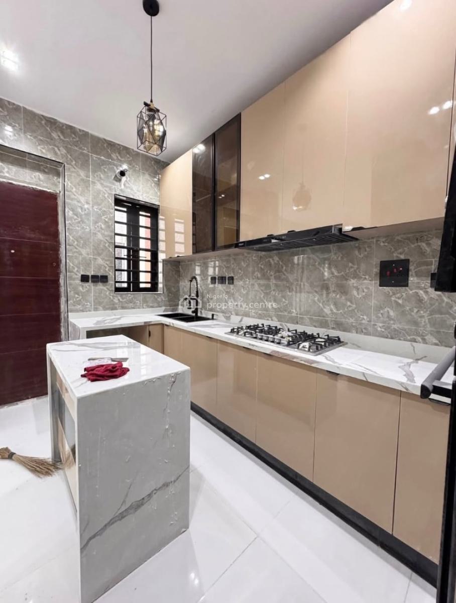 Stylish 2 Bedroom Luxury Apartment, Ologolo, Lekki, Lagos, Block of Flats for Sale