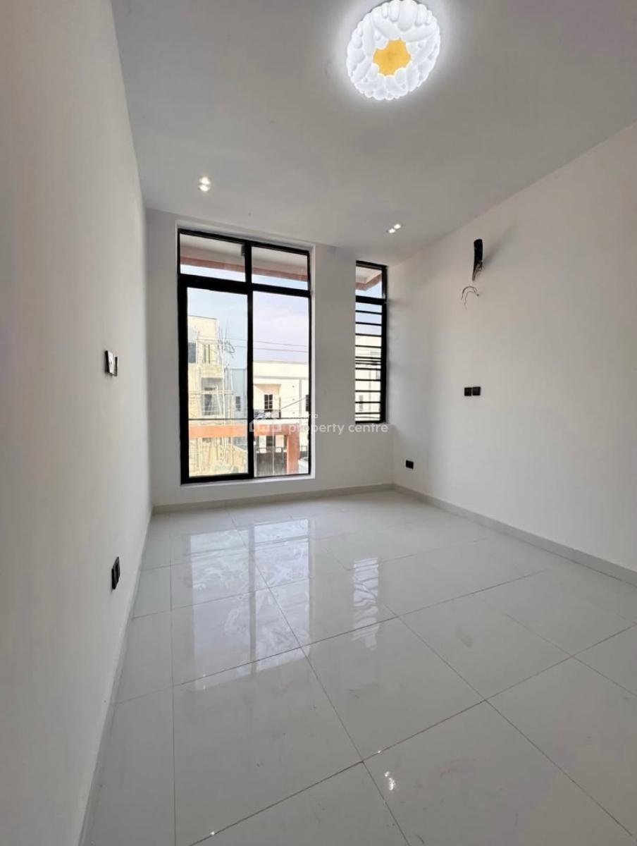 Stylish 2 Bedroom Luxury Apartment, Ologolo, Lekki, Lagos, Block of Flats for Sale